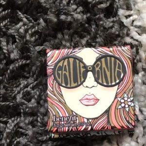 Full Size - NEW - Benefit Galifornia blush